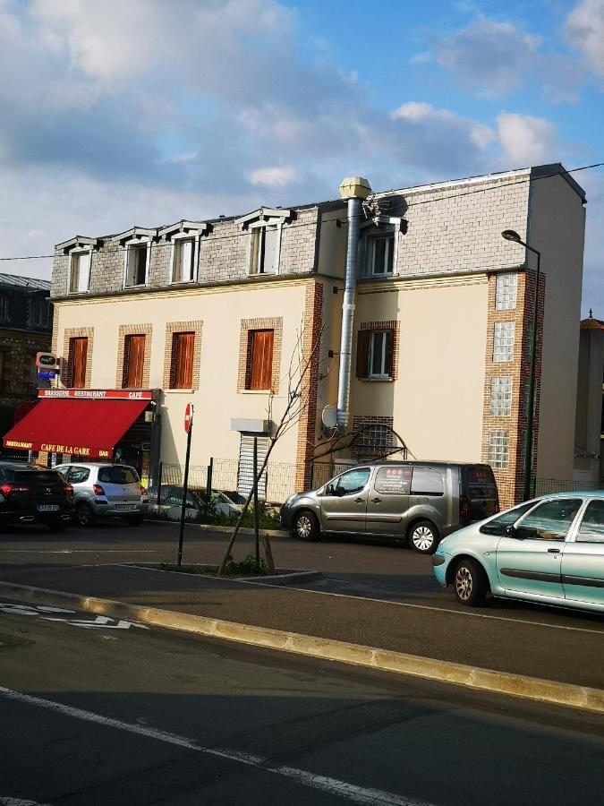 Отель Cafe De La Gare Bessancourt Экстерьер фото